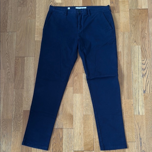 Burberry Men's Navy Pants waist 34 – Classic, Versatile, Luxury